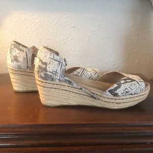 Toms Wedges